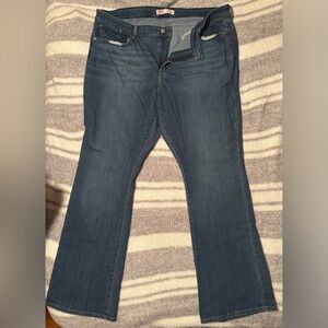 Signature Levi Women's Midrise Boot Cut Blue Jeans